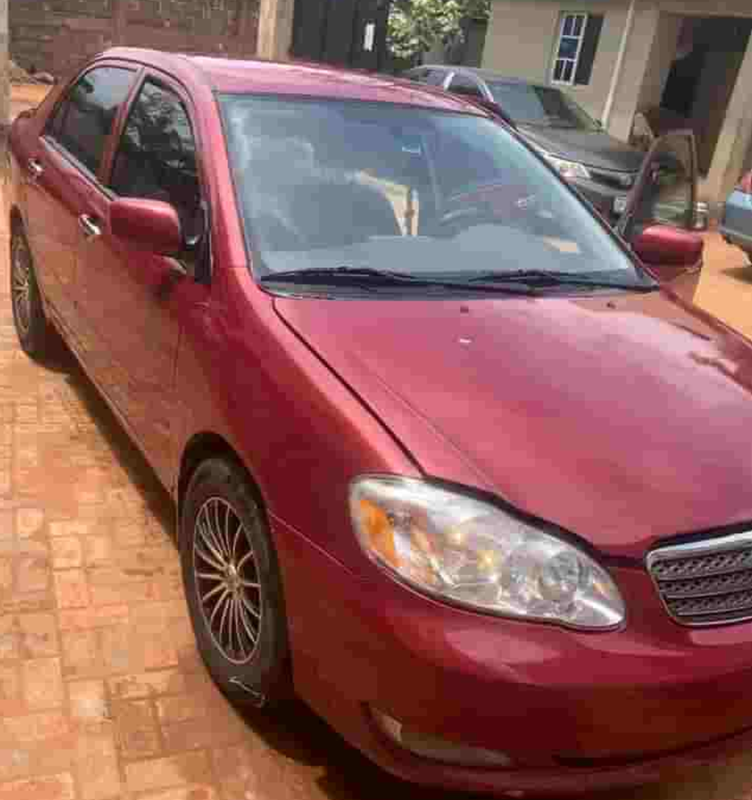 Thumbnail 2 of 2005 Toyota Corolla LE